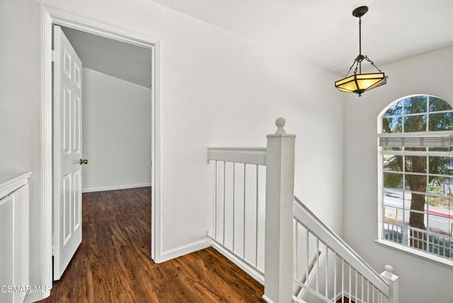 688 Indian Oak Lane 107, Oak Park, CA 91377