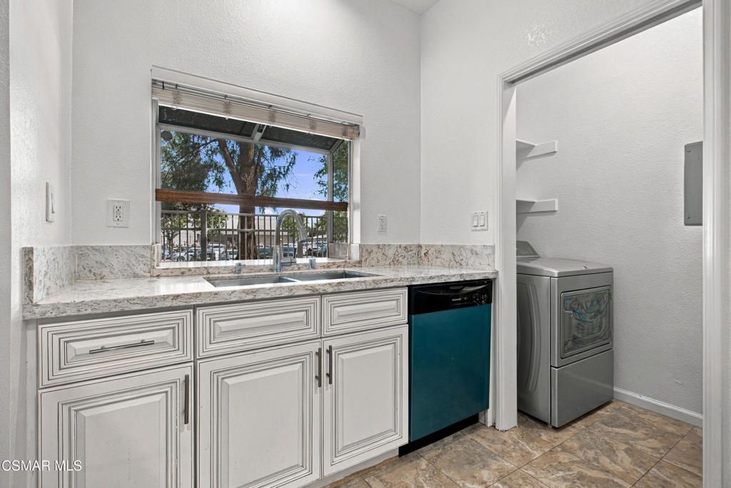 688 Indian Oak Lane 107, Oak Park, CA 91377 — photo 3