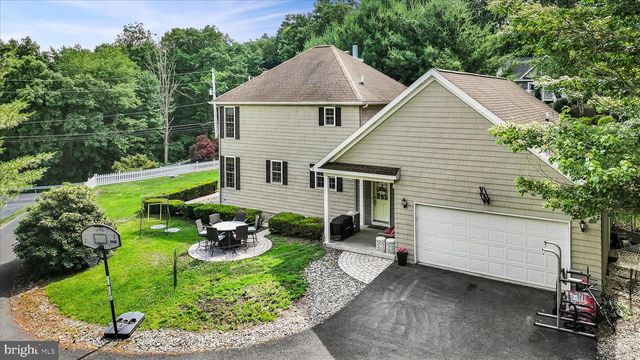 2129 WYNONAH DR, Auburn, PA 17922