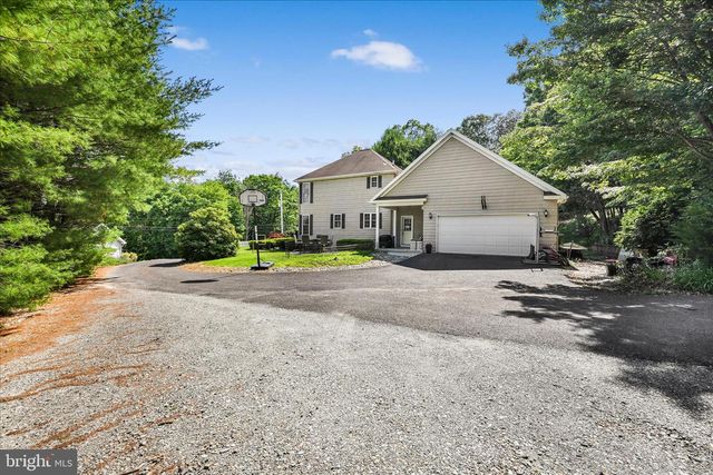 2129 WYNONAH DR, Auburn, PA 17922