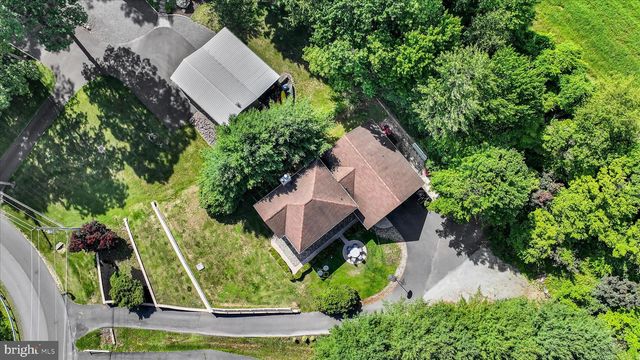 2129 WYNONAH DR, Auburn, PA 17922
