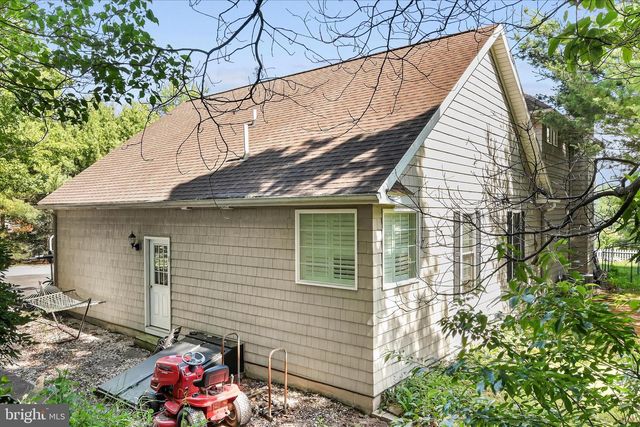 2129 WYNONAH DR, Auburn, PA 17922