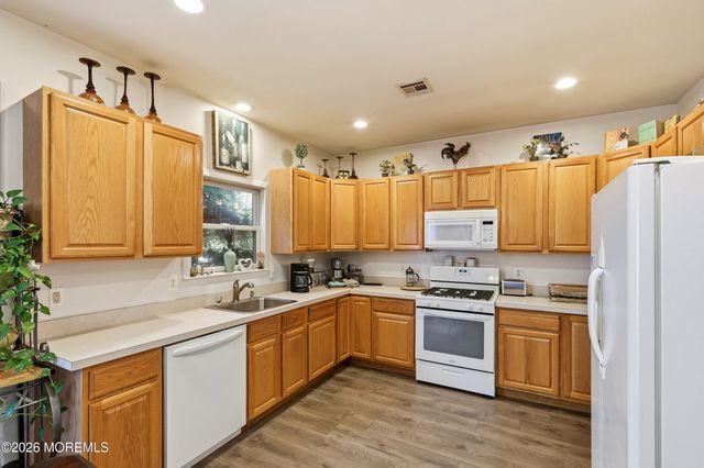 370 Spruce Drive, Brick, NJ 08723