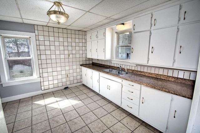 32 N MILITARY ROAD, Fond Du Lac, WI 54935