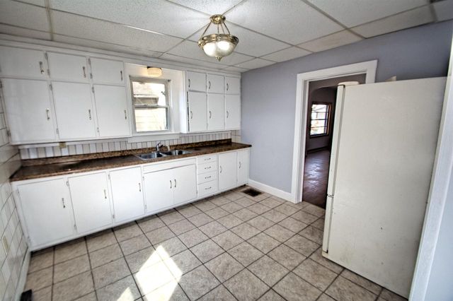32 N MILITARY ROAD, Fond Du Lac, WI 54935