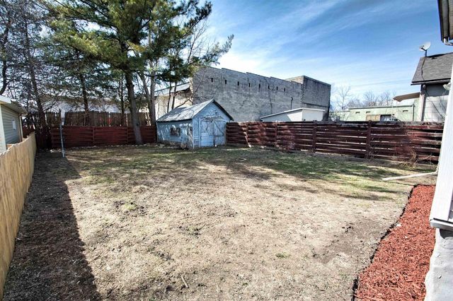 32 N MILITARY ROAD, Fond Du Lac, WI 54935
