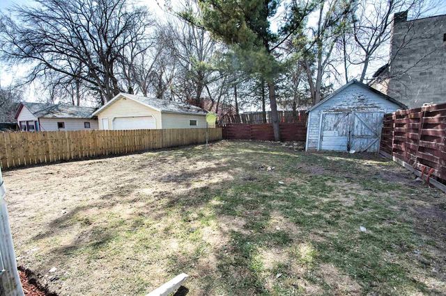 32 N MILITARY ROAD, Fond Du Lac, WI 54935