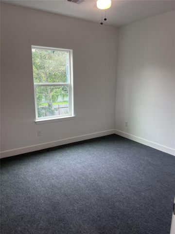 5814 Phillips Street B, Houston, TX 77091