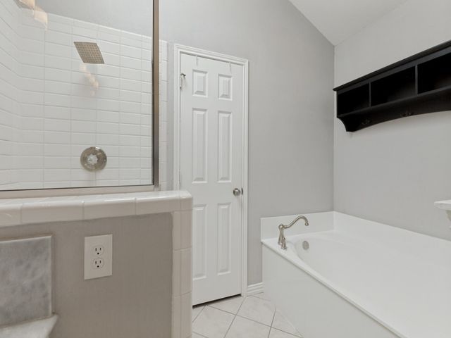 6913 Conestoga Drive, Rowlett, TX 75089