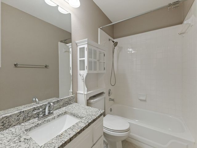 6913 Conestoga Drive, Rowlett, TX 75089