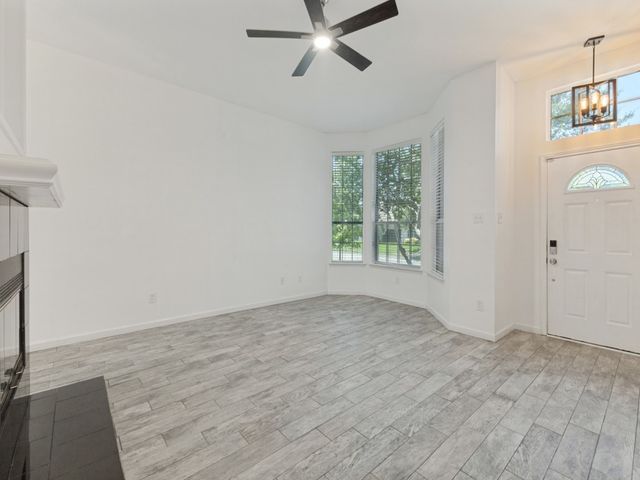 6913 Conestoga Drive, Rowlett, TX 75089