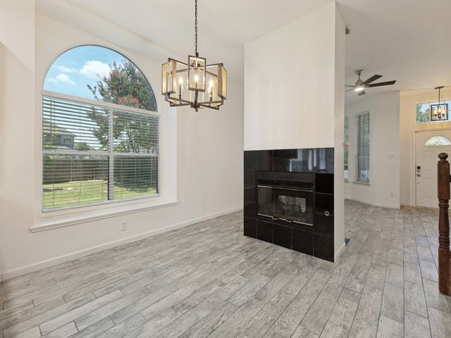 6913 Conestoga Drive, Rowlett, TX 75089
