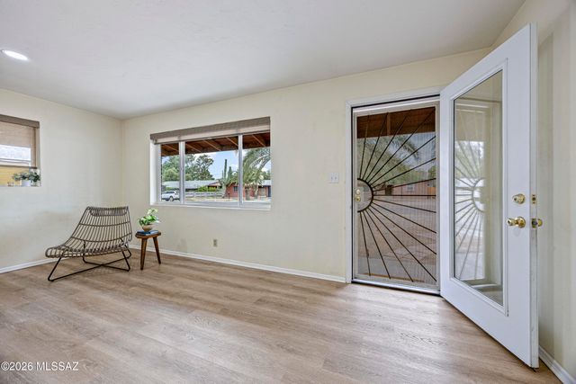 806 E Joan Place, Tucson, AZ 85719