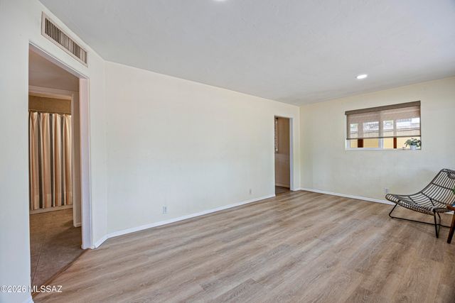 806 E Joan Place, Tucson, AZ 85719