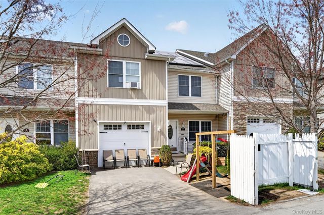 9 Maple Avenue, Bloomingburg, NY 12721