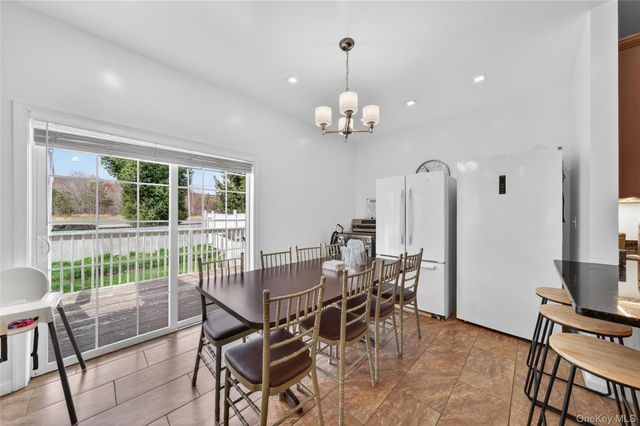 9 Maple Avenue, Bloomingburg, NY 12721