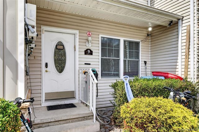 9 Maple Avenue, Bloomingburg, NY 12721