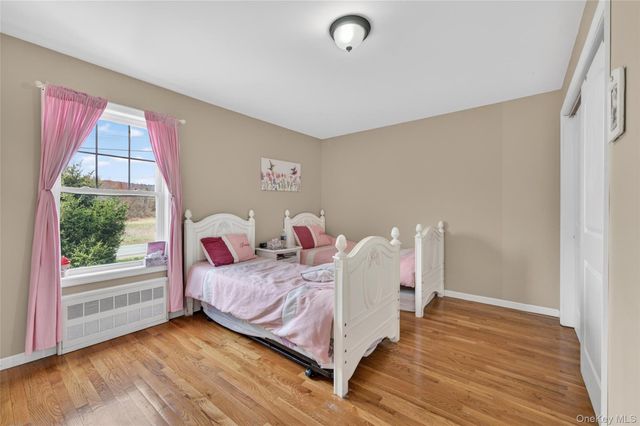 9 Maple Avenue, Bloomingburg, NY 12721