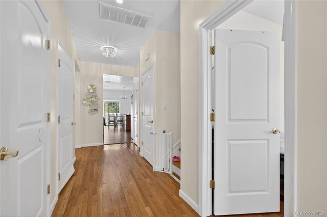 9 Maple Avenue, Bloomingburg, NY 12721
