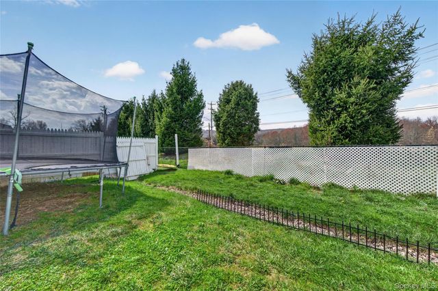 9 Maple Avenue, Bloomingburg, NY 12721