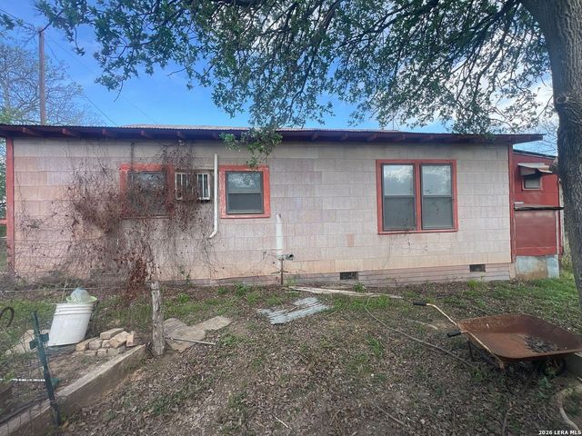 898 American Boulevard, New Braunfels, TX 78130