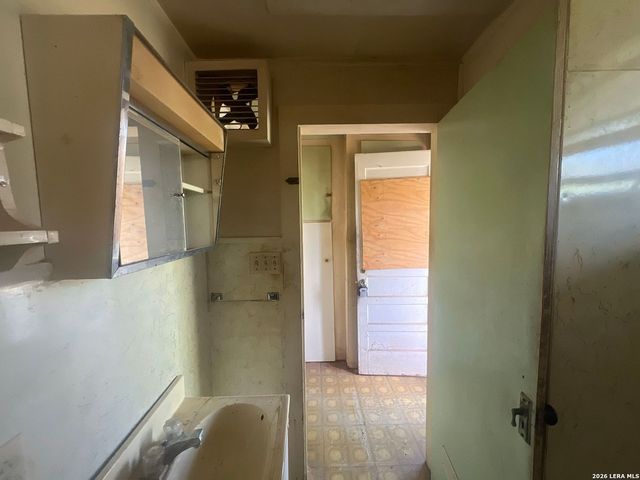 898 American Boulevard, New Braunfels, TX 78130