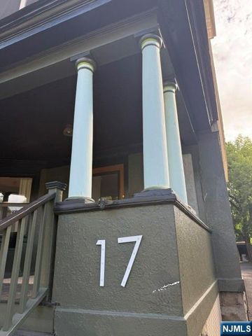17 Oxford Street, Montclair, NJ 07042