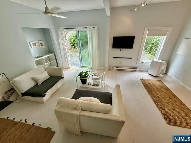 17 Oxford Street, Montclair, NJ 07042