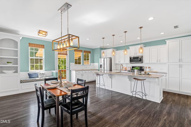 542 Grand Central Station, Apex, NC 27502