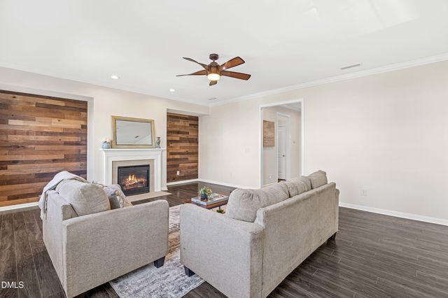 542 Grand Central Station, Apex, NC 27502