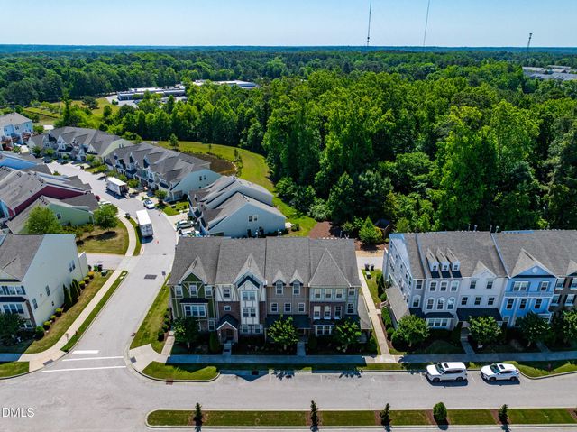 542 Grand Central Station, Apex, NC 27502