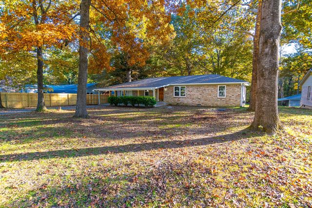 33 Eastwood Dr, Fayetteville, TN 37334