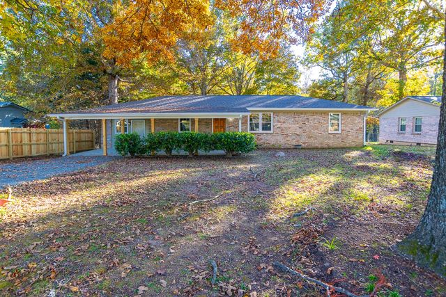 33 Eastwood Dr, Fayetteville, TN 37334