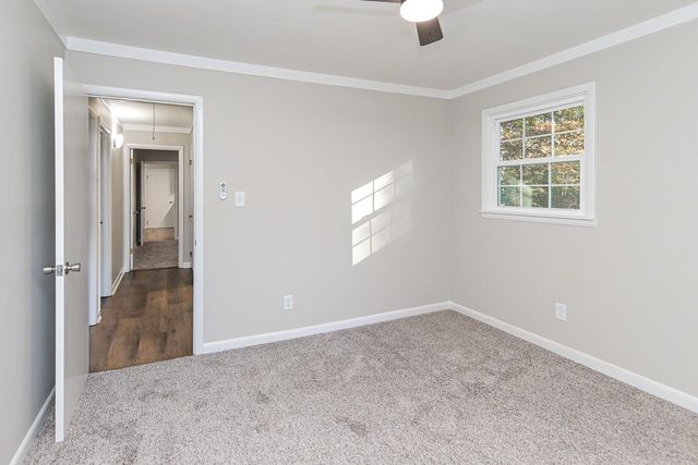 33 Eastwood Dr, Fayetteville, TN 37334