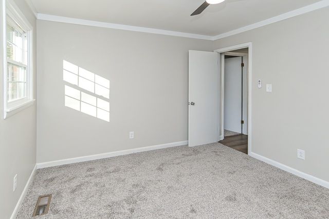 33 Eastwood Dr, Fayetteville, TN 37334