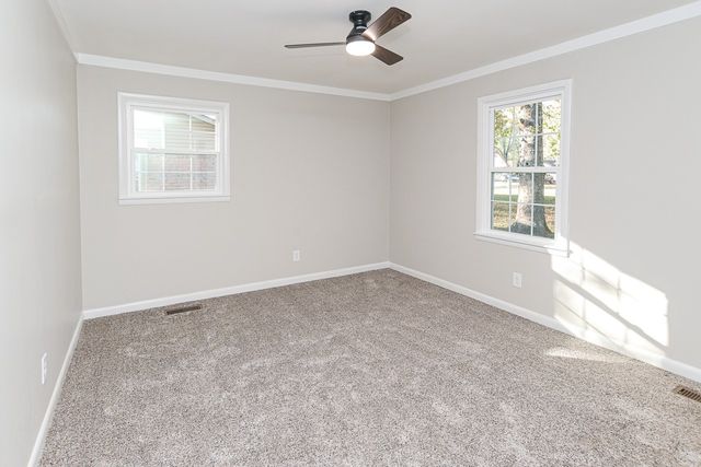 33 Eastwood Dr, Fayetteville, TN 37334