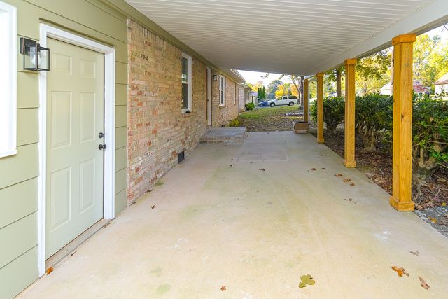 33 Eastwood Dr, Fayetteville, TN 37334