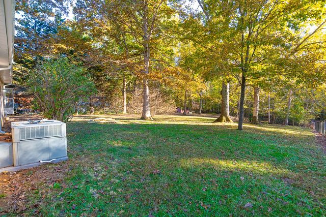 33 Eastwood Dr, Fayetteville, TN 37334