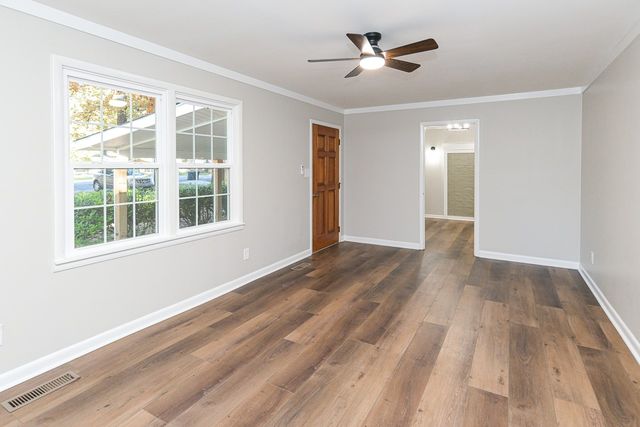 33 Eastwood Dr, Fayetteville, TN 37334