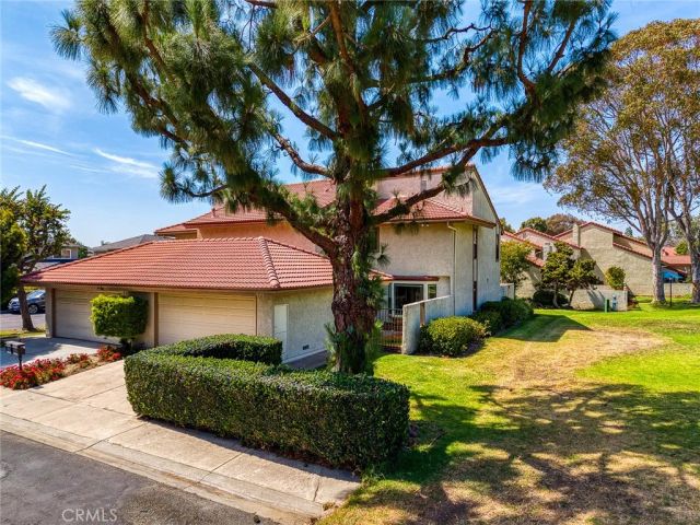 8391 Mapledale Lane, Huntington Beach, CA 92646