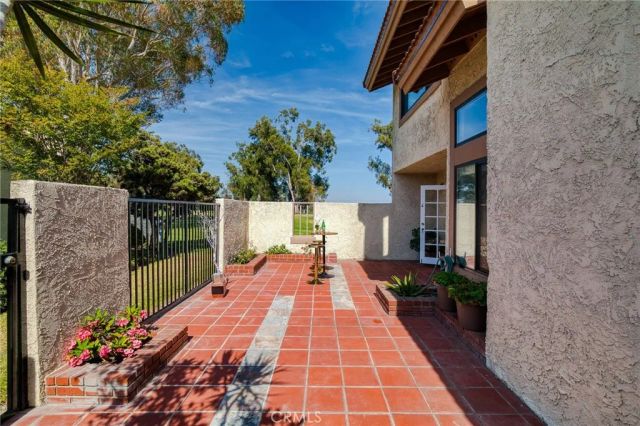 8391 Mapledale Lane, Huntington Beach, CA 92646