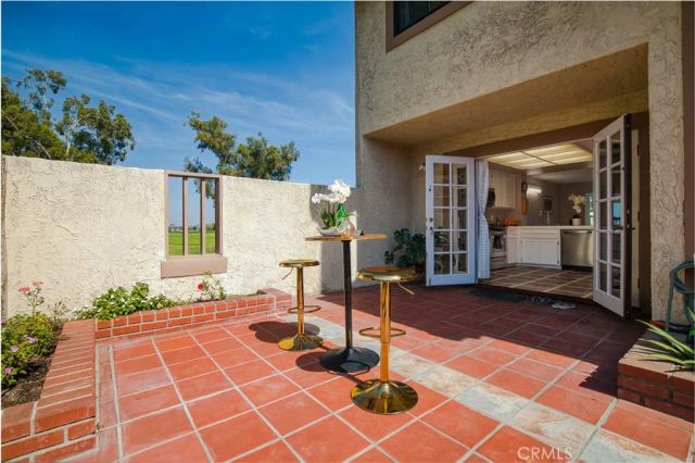 8391 Mapledale Lane, Huntington Beach, CA 92646