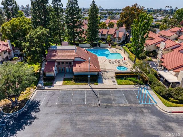 8391 Mapledale Lane, Huntington Beach, CA 92646