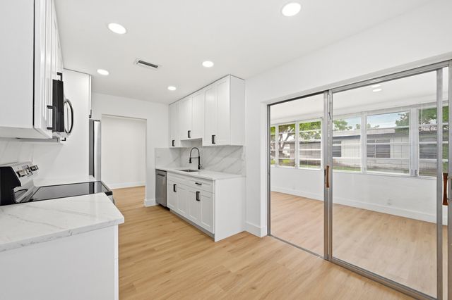 8410 NW 59th Place, Tamarac, FL 33321