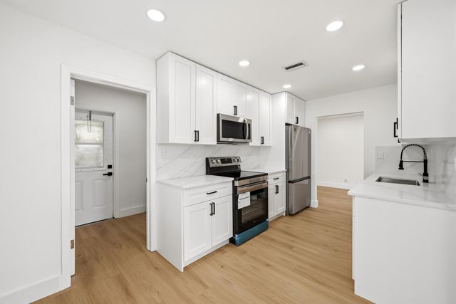 8410 NW 59th Place, Tamarac, FL 33321
