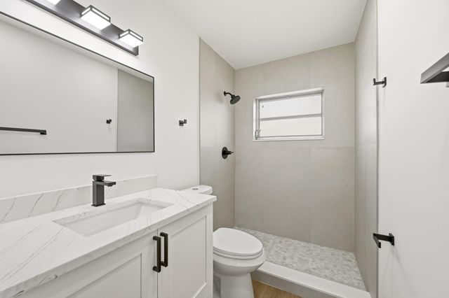 8410 NW 59th Place, Tamarac, FL 33321
