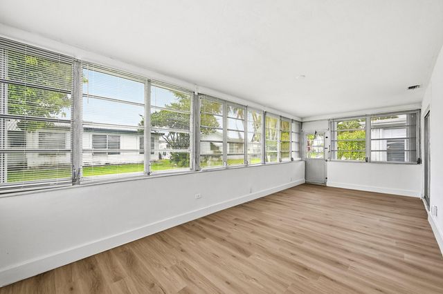 8410 NW 59th Place, Tamarac, FL 33321