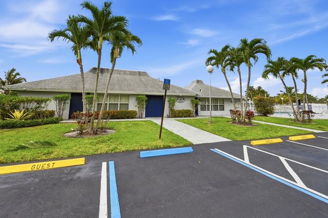8410 NW 59th Place, Tamarac, FL 33321