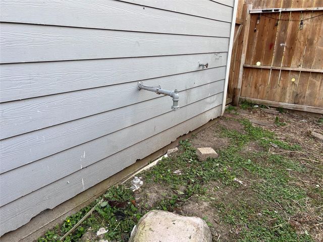 1127 Christmas Point Drive, Bacliff, TX 77518