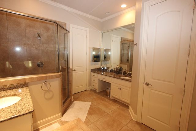 4043 Throckmorton Street, Dallas, TX 75219